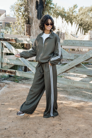 Ensemble jogging à carreaux kaki