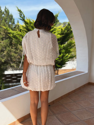 Robe courte babydoll petite broderie marguerite