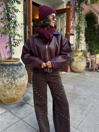 Jean HUGO avec ses clous chocolat