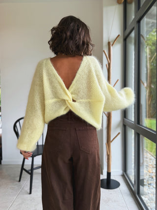 Pull CAMILLE jaune avec noeud