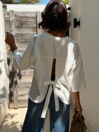 Tee-shirt DOS NU avec son noeud blanc
