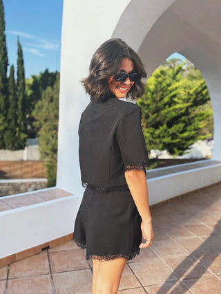 Blazer court DENTELLE noir