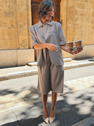 Bermuda à pinces taupe