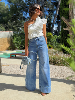 Jean PAULA avec sa ceinture tressée denim foncé