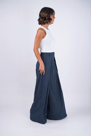 Pantalon fluide à pinces à carreaux marine