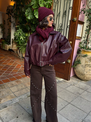 Jean HUGO avec ses clous chocolat