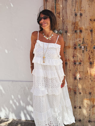 Robe en broderie anglaise à fines bretelles