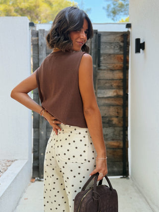 Top en maille fine sans manche chocolat
