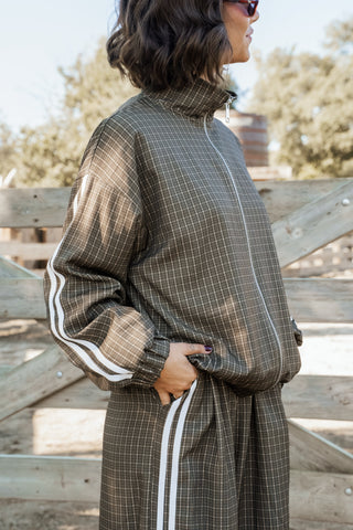 Ensemble jogging à carreaux kaki