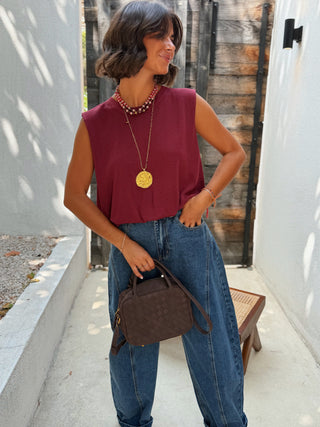Top en maille fine sans manche bordeaux