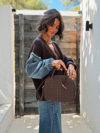 Gilet en maille et jean chocolat