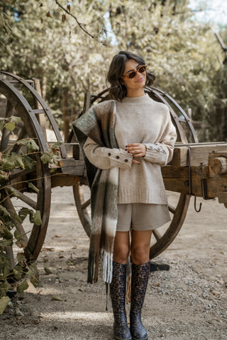 pull boutons taupe