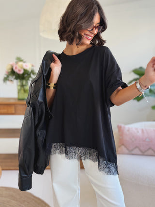 Tee-shirt oversize avec sa DENTELLE noir