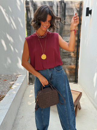 Top en maille fine sans manche bordeaux