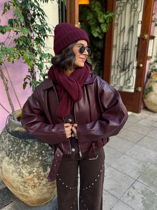 Jean HUGO avec ses clous chocolat