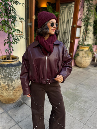 Jean HUGO avec ses clous chocolat