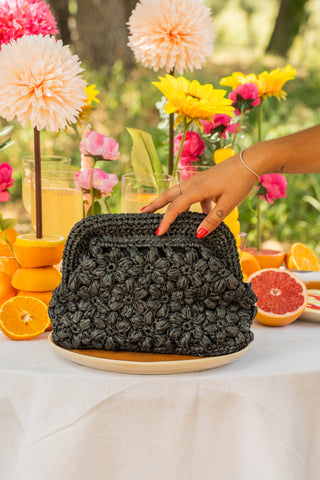 Pochette MILA en raphia noir