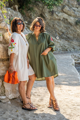 Robe courte blanc & ses broderies